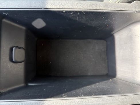 Used 2025 Toyota Camry SE image 26