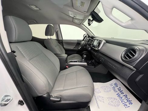 Used 2021 Toyota Tacoma SR5 image 8