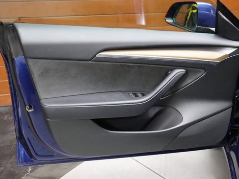 Used 2023 Tesla Model 3 Standard Range image 44