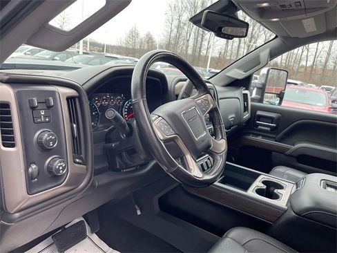 Certified 2018 GMC Sierra 2500 Denali w/ Duramax Plus Package image 10