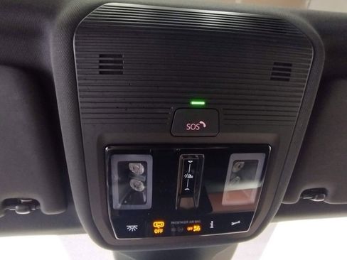 Used 2022 Volkswagen ID.4 Pro S image 33