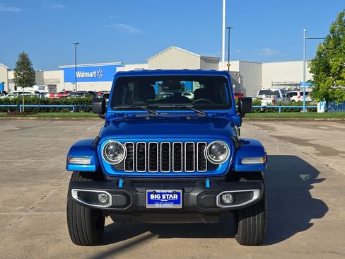 Used 2024 Jeep Wrangler Unlimited Sahara AWD/4WD image 9