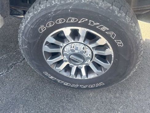 Used 2022 Ford F250 Lariat w/ Lariat Ultimate Package image 12