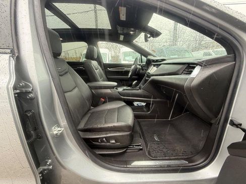Used 2025 Cadillac XT5 Sportv w/ Technology Package AWD/4WD image 13