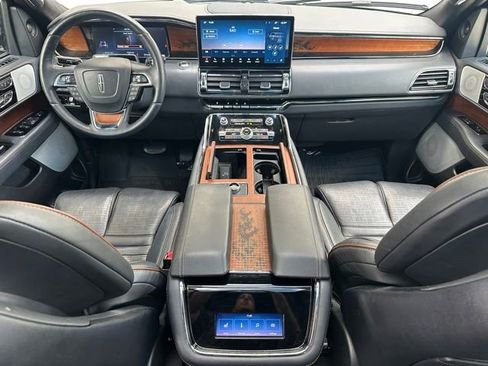 Used 2024 Lincoln Navigator L Black Label AWD/4WD image 10