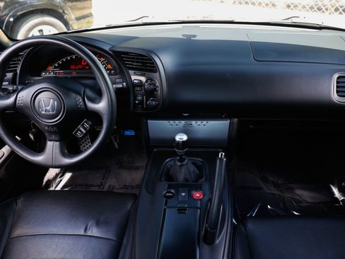 Used 2008 Honda S2000 image 2