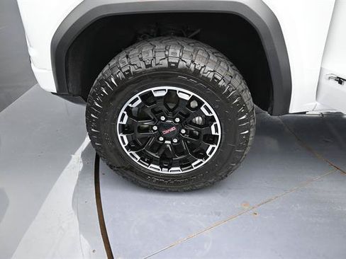 Used 2026 GMC Canyon AT4 AWD/4WD image 19