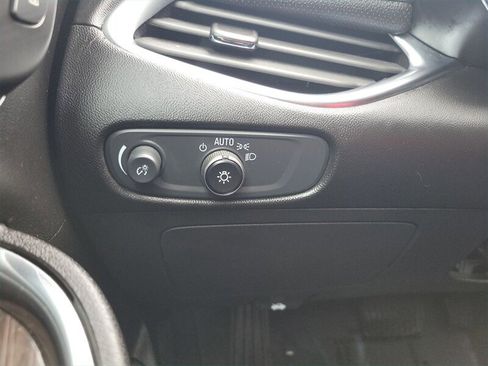 Used 2024 Chevrolet Malibu LT image 17