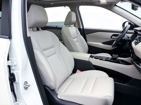 Used 2023 Nissan Rogue SL w/ SL Premium Package image 39