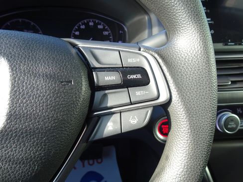 Used 2018 Honda Accord LX image 23