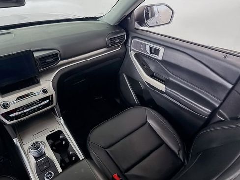 Certified 2022 Ford Explorer XLT w/ Equipment Group 202A image 23