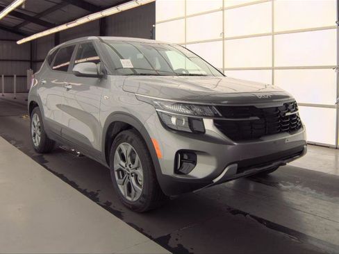 Used 2026 Kia Seltos LX AWD/4WD image 1