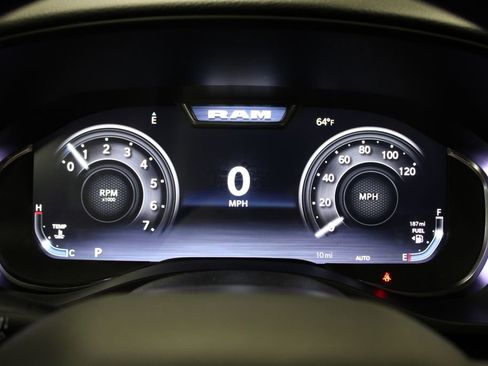 New 2026 RAM 1500 4x4 Crew Cab image 10