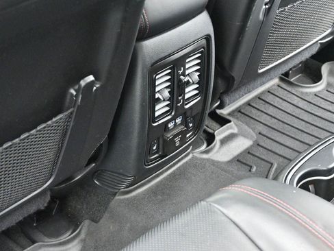 Used 2022 Dodge Durango R/T AWD/4WD image 31