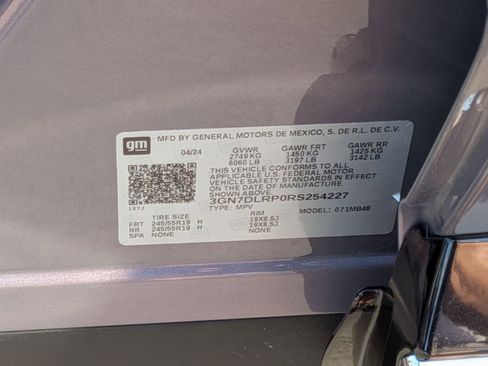 Used 2024 Chevrolet Equinox EV LT FWD image 31