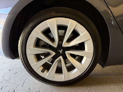 Used 2023 Tesla Model 3 Long Range AWD/4WD image 31