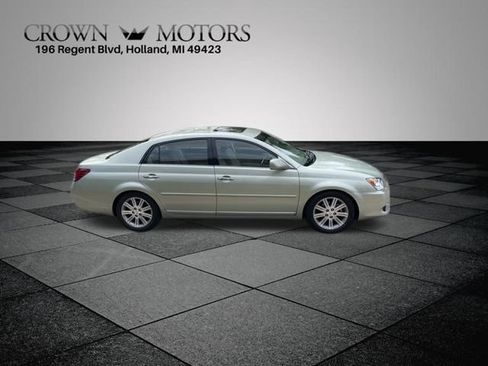 Used 2008 Toyota Avalon Limited FWD image 2