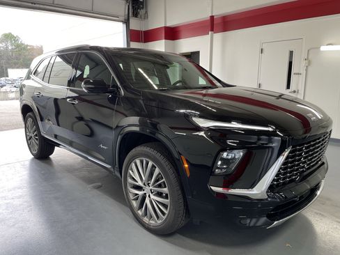 New 2026 Buick Enclave Avenir w/ Super Cruise Package image 3