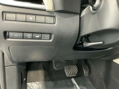Used 2023 Nissan Rogue SL w/ SL Premium Package FWD image 39