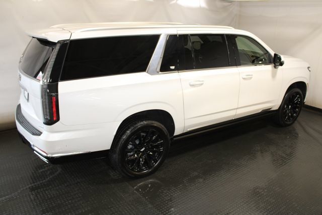 Used 2025 Cadillac Escalade ESV Premium Luxury w/ Touring Package AWD/4WD image 5