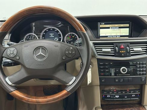 Used 2010 Mercedes-Benz E 350 Sedan image 8