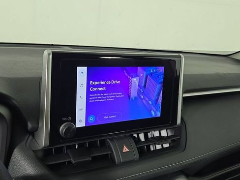 Used 2025 Toyota RAV4 XLE image 17