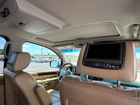 Used 2014 Nissan Armada Platinum w/ 2nd Row Captain Seat Package RWD image 32