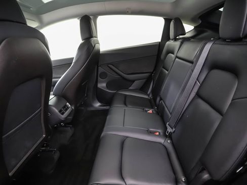 Used 2021 Tesla Model Y Long Range image 20