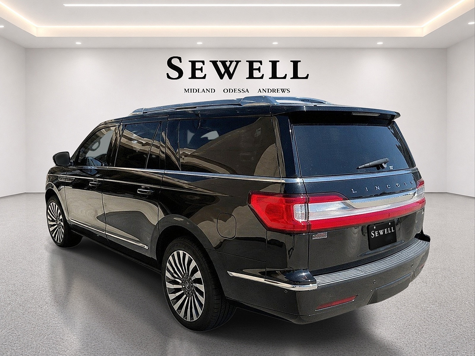 Used 2021 Lincoln Navigator L Reserve w/ Luxury Package AWD/4WD image 7