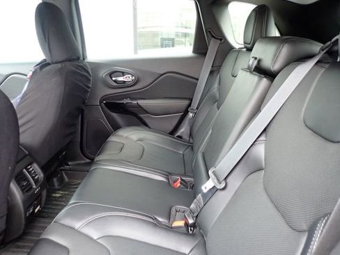 Used 2023 Jeep Cherokee Altitude Lux w/ Lux Elite Package image 9