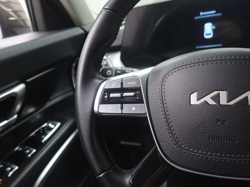 Used 2025 Kia Telluride S AWD/4WD image 23