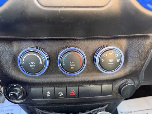 Used 2018 Jeep Wrangler Unlimited Sport S AWD/4WD image 23