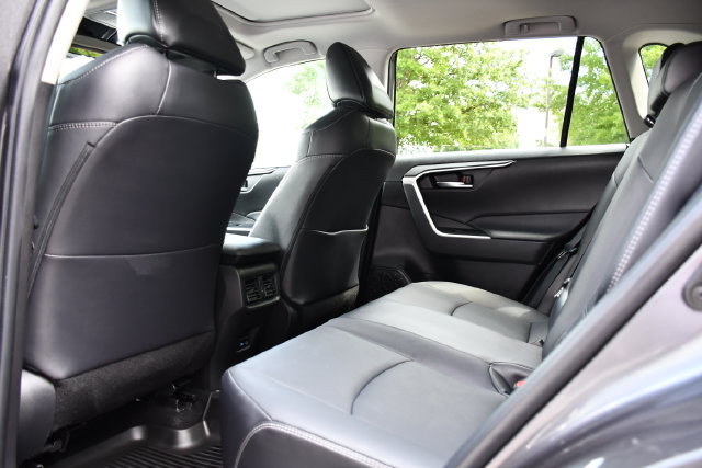 Used 2022 Toyota RAV4 XLE Premium AWD/4WD image 21
