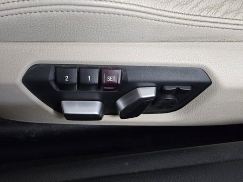 Used 2017 BMW 230i xDrive Convertible image 19