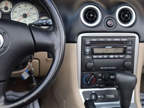 Used 2003 MAZDA MX-5 Miata LS RWD image 24