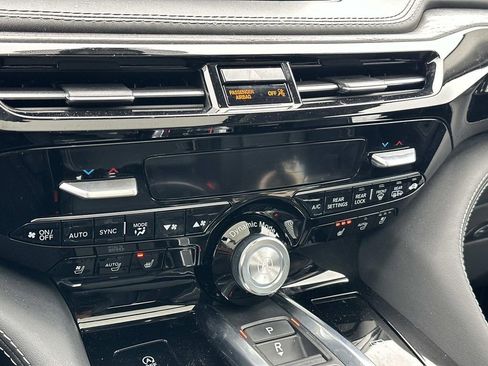 Used 2022 Acura MDX SH-AWD w/ Advance Package image 13
