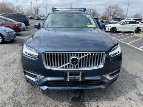 Used 2025 Volvo XC90 B6 Ultra w/ Protection Package image 2