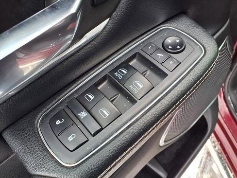 Used 2019 RAM 1500 Laramie image 15