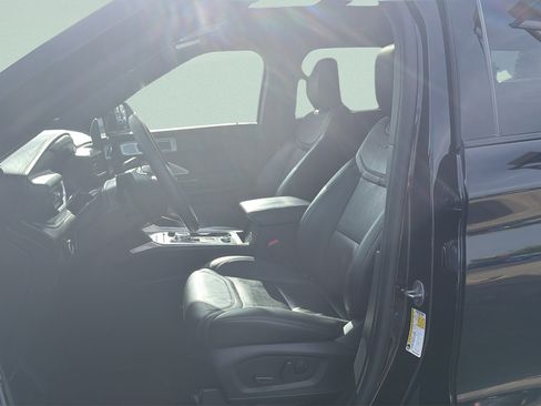Certified 2023 Ford Explorer Platinum w/ Technology Package AWD/4WD image 46