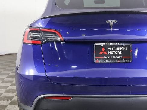 Used 2023 Tesla Model Y Performance image 16