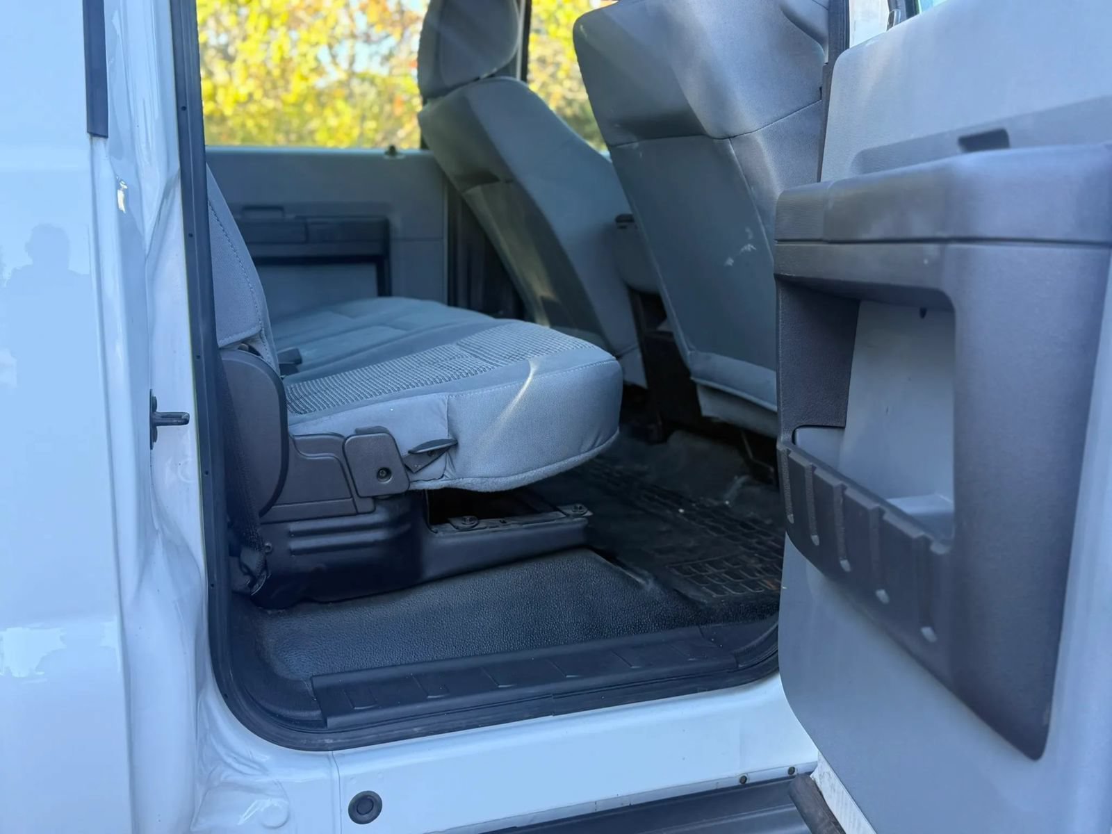 Used 2015 Ford F250 XL w/ Power Equipment Group AWD/4WD image 18