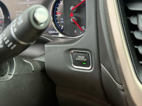 Used 2023 GMC Acadia Denali w/ Denali Technology Package image 39