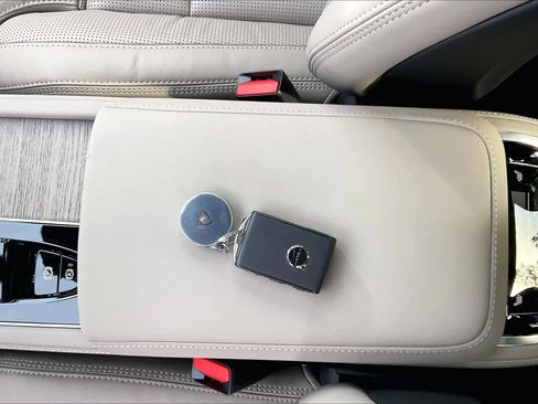 New 2026 Volvo XC90 T8 Ultra image 35