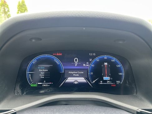 Used 2025 Toyota Camry XLE image 13