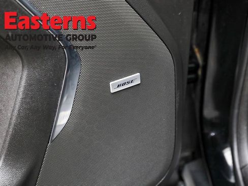 Used 2024 Chevrolet Suburban Premier image 22