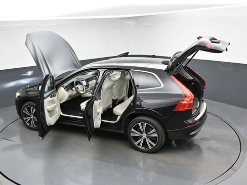 Used 2023 Volvo XC60 B5 Plus w/ Climate Package AWD/4WD image 50