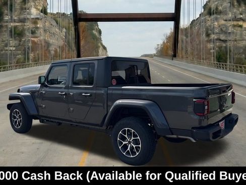 New 2026 Jeep Gladiator Sport AWD/4WD image 6