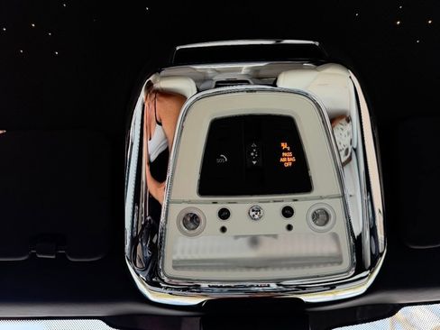 Used 2016 Rolls-Royce Wraith image 17