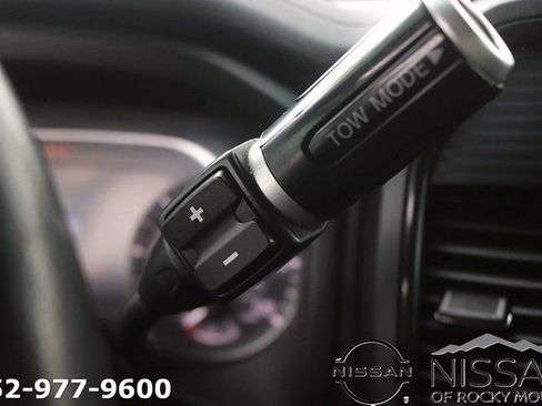 Used 2024 Nissan Titan SV w/ SV Convenience Package image 24