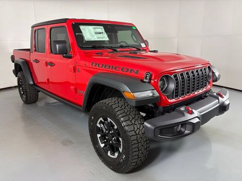 New 2026 Jeep Gladiator Rubicon AWD/4WD image 2